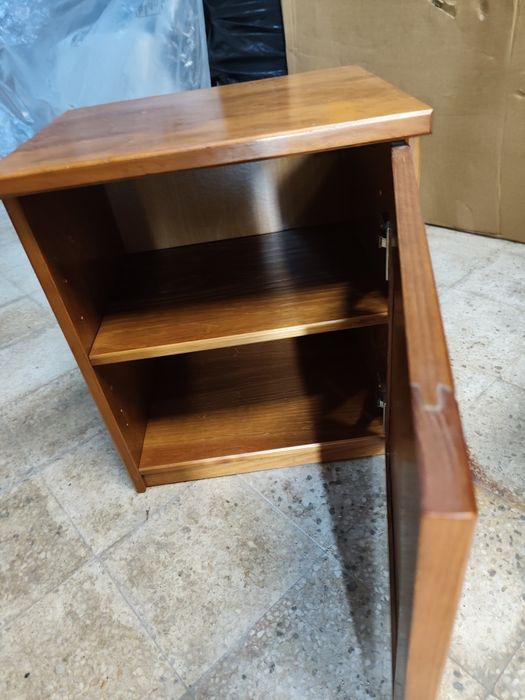 Modolos vendo dois para mesinhas de cabeceira em pinho mel ou apoios