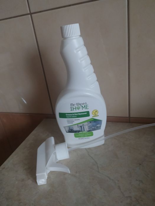 Środek do usuwania tłuszczu w kuchni