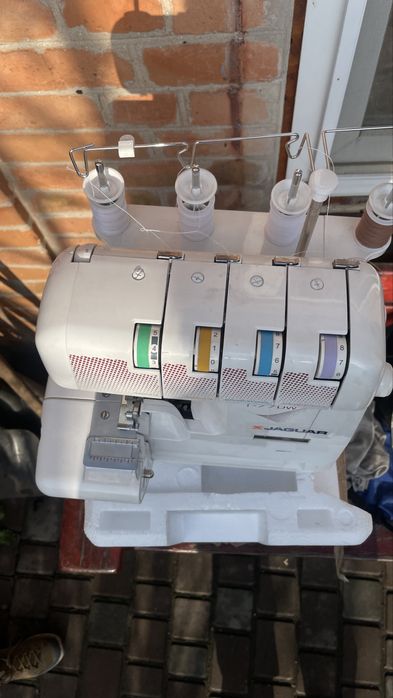 Оверлок Jaguar T-77DW