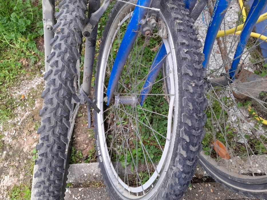 Conjunto de 3 bicicletas BTT (com um Decathlon)