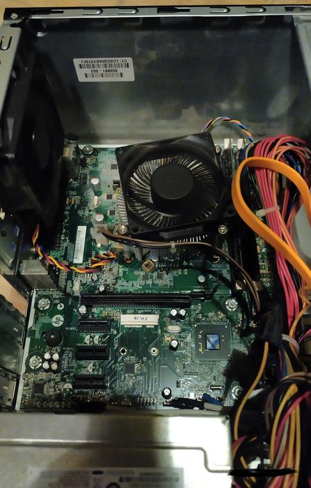 WIFI PC i3 8GB RAM, NOWY SSD  MONITOR 19"stacjonarny gratisy Win 10 sp