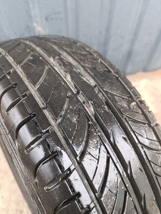 Комплект гуми літо 185 60 R14 стан нової