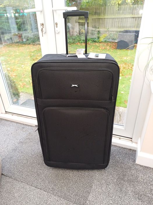 Чемодани на колесах різних видів