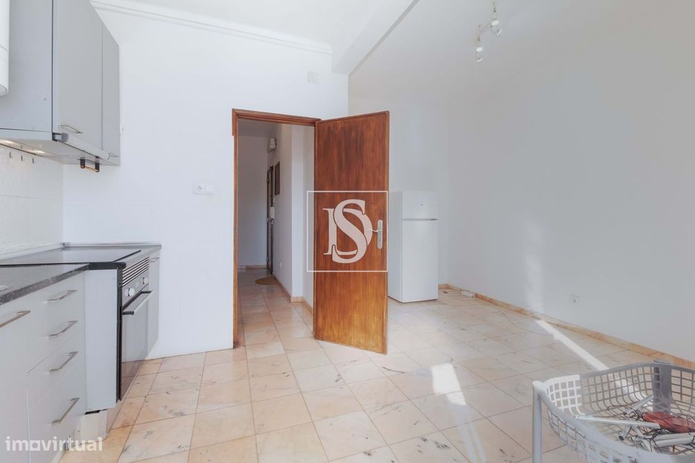 T3 Luminoso no Barreiro com Acesso Direto a Barcos, Comboios e Autocar