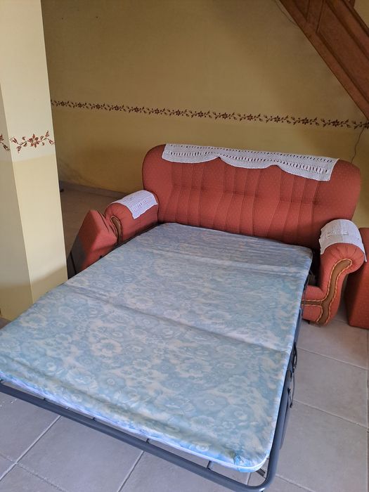 Conjunto de Sofás Clássicos (3 Lugares + 2 Poltronas)