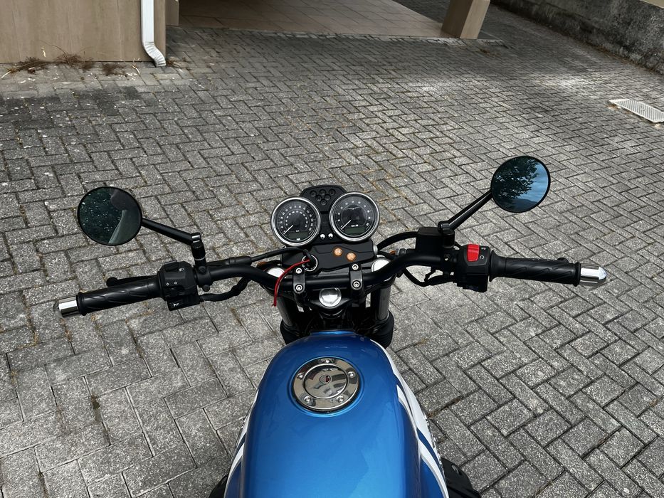 Moto Guzzi V7 II Special