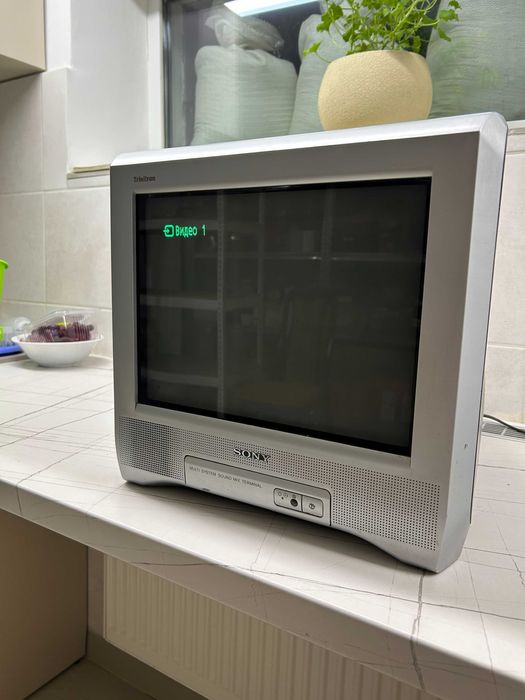 Телевізор SONY trinitron color TV  model NO-KV-BM142M70