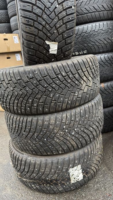 255/45/19 Continental Ice Contact 3