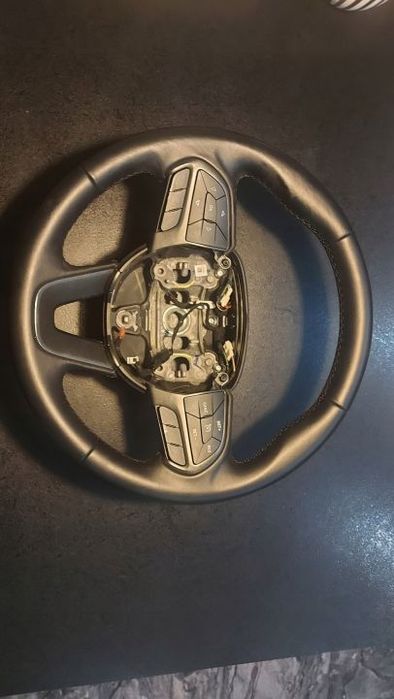 dodge challenger 15r 3.6 kierownica