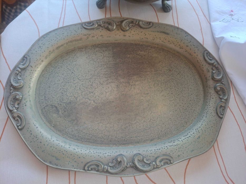 Terrina com prato em casquinha