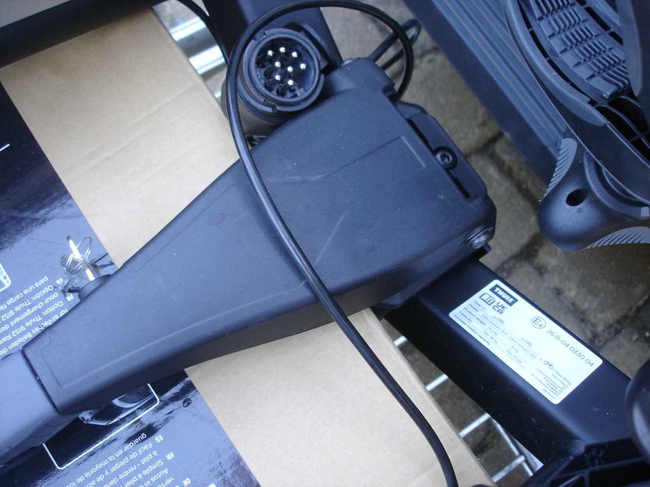 Thule VeloCompact 926 bagażnik samochodowy na hak dla 3-4 rowerów