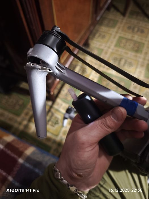 Продам розбитий  Autel EVO MAX 4T.  +1 АКБ