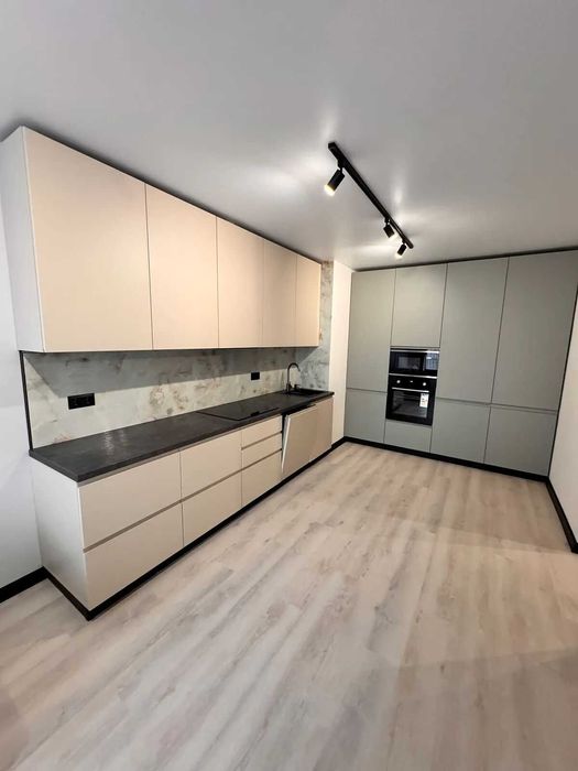 2-кім. квартира з ремонтом, меблями та технікою