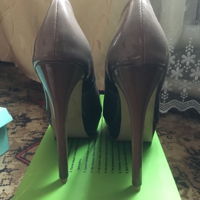 Туфли на шпильке