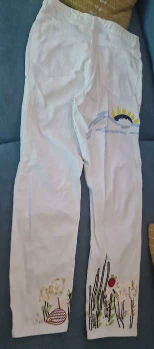 Jenss brancos zara com bordados e lantejoulas