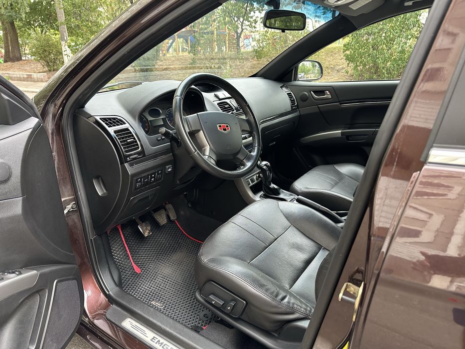 Geely Emgrand EC7 RV