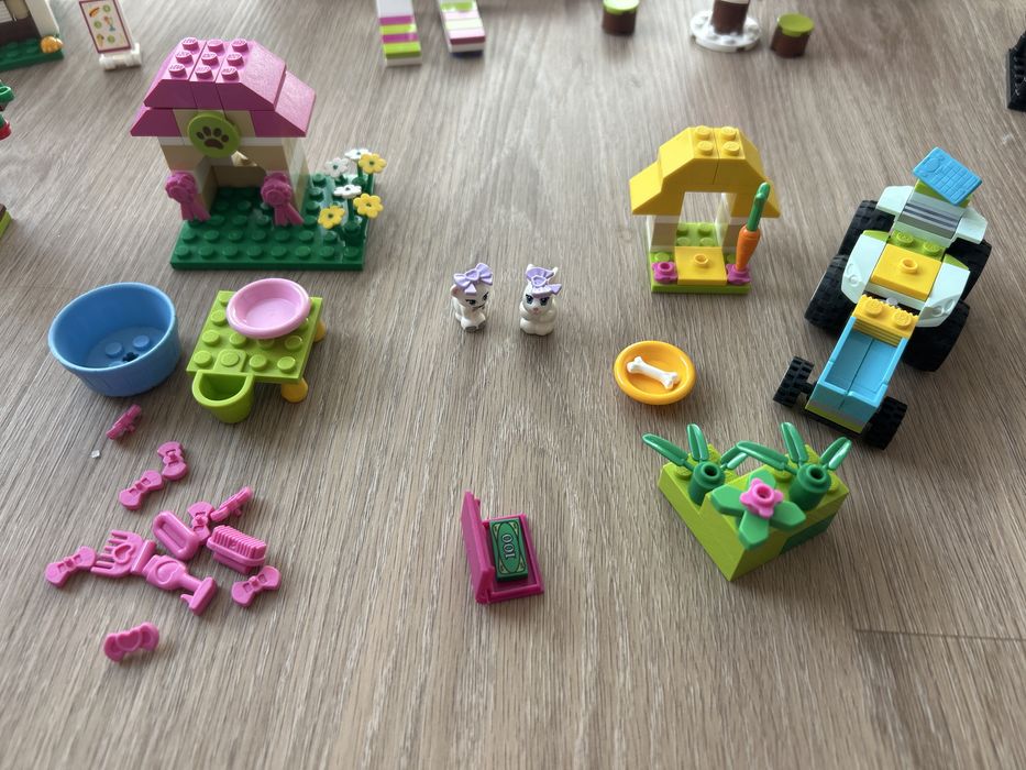 5 conjuntos Lego Friends