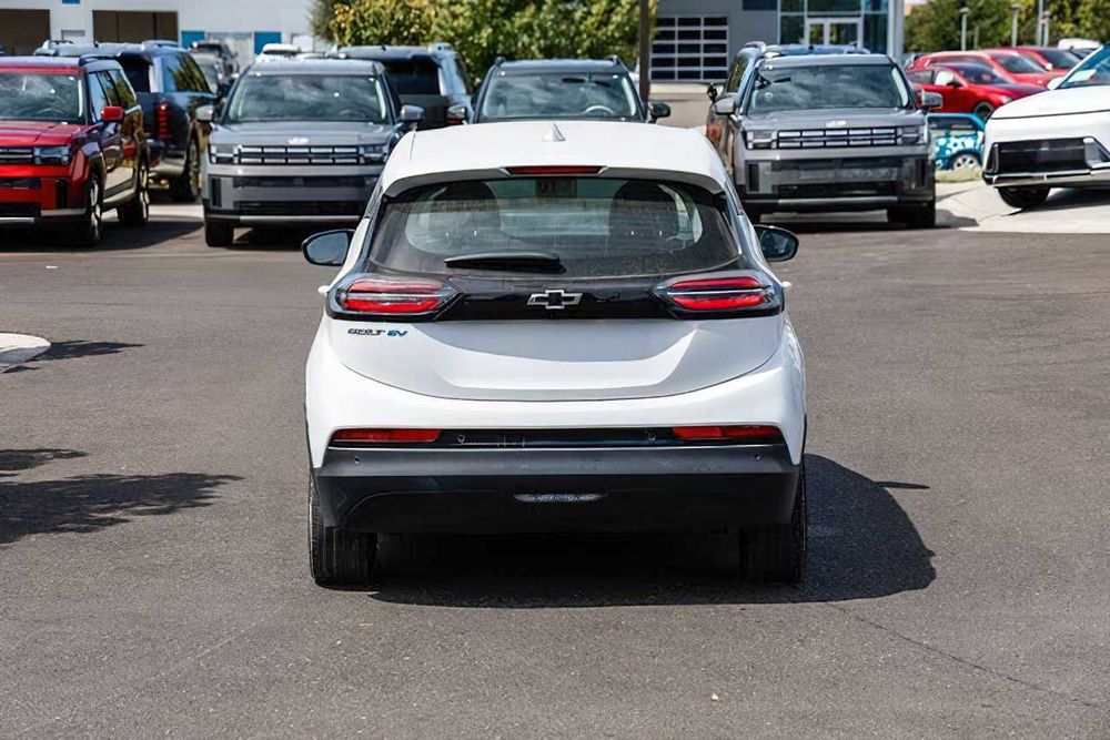 Chevrolet Bolt EV 2LT      2023