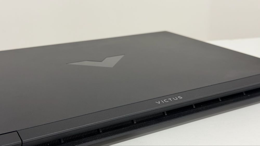 HP Victus RTX4050/ intel i5 / 16gb ram