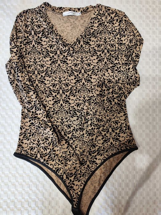 Beżowe body Wei Wei M 38