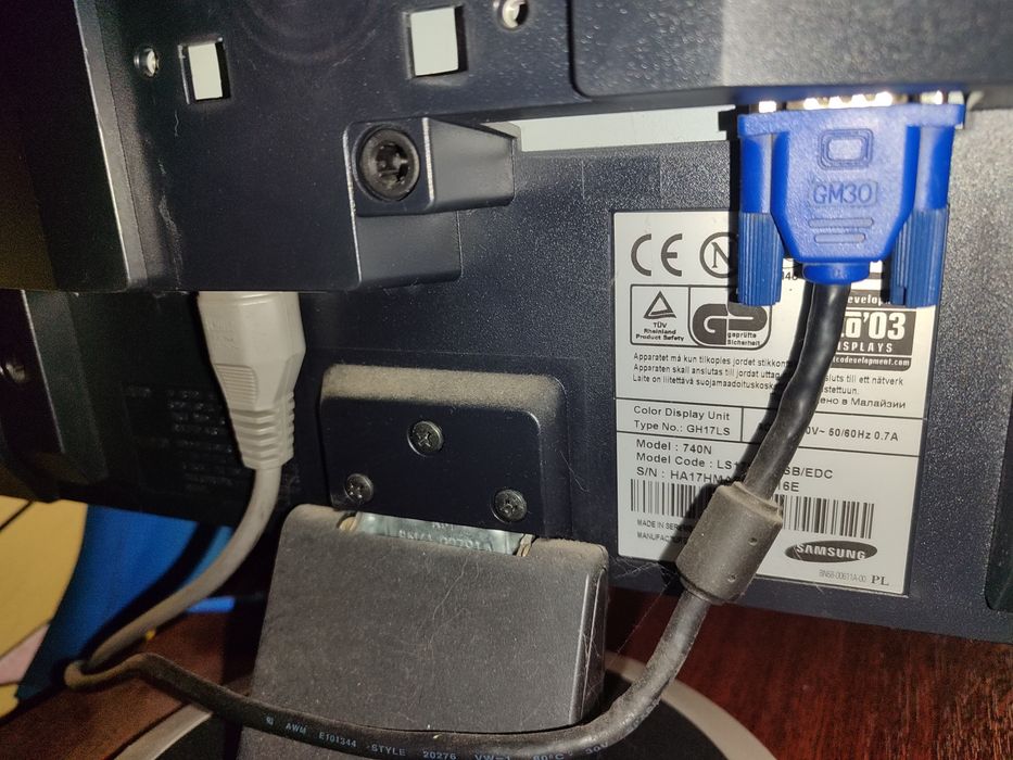 Монитор Samsung SyncMaster 740n