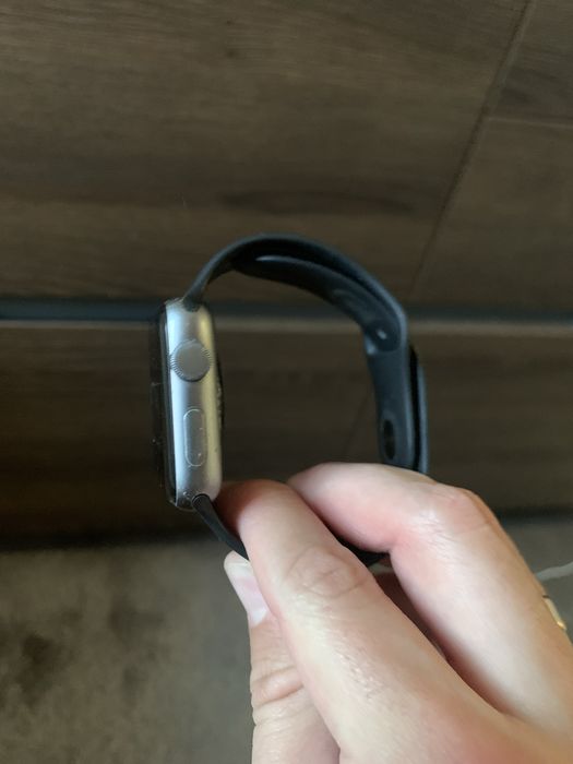Apple Watch 3 НА ЗАПЧАСТИНИ