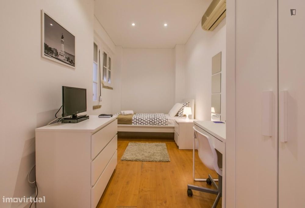 Quarto - localizado em Picoas Lisbon