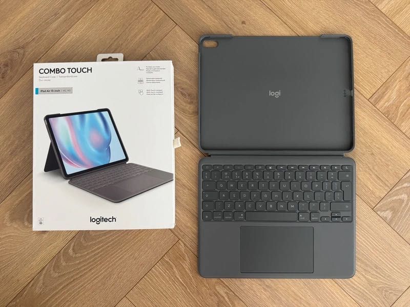 Logitech Combo Touch etui + klawiatura z gładzikiem | IPad Air 13’, M2, M3