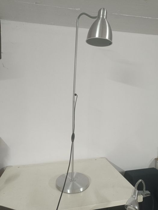 Candeiro pé ikea