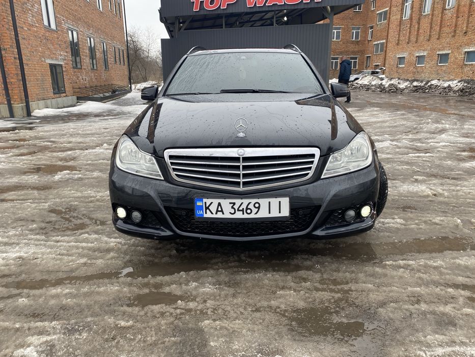 Мерседес в чудовому стані