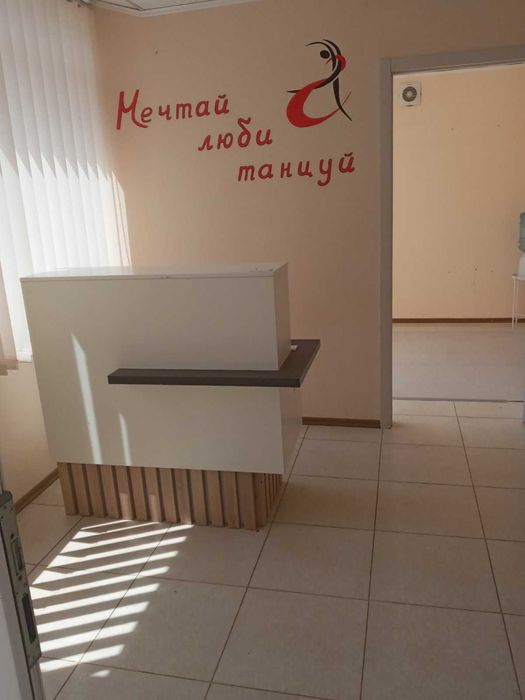 Продам окрему будівлю на просп. Тракторобудівників, 107г, м. Харків