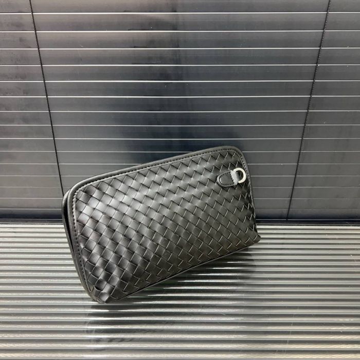 Чоловіча шкіряна сумка клатч Bottega Veneta