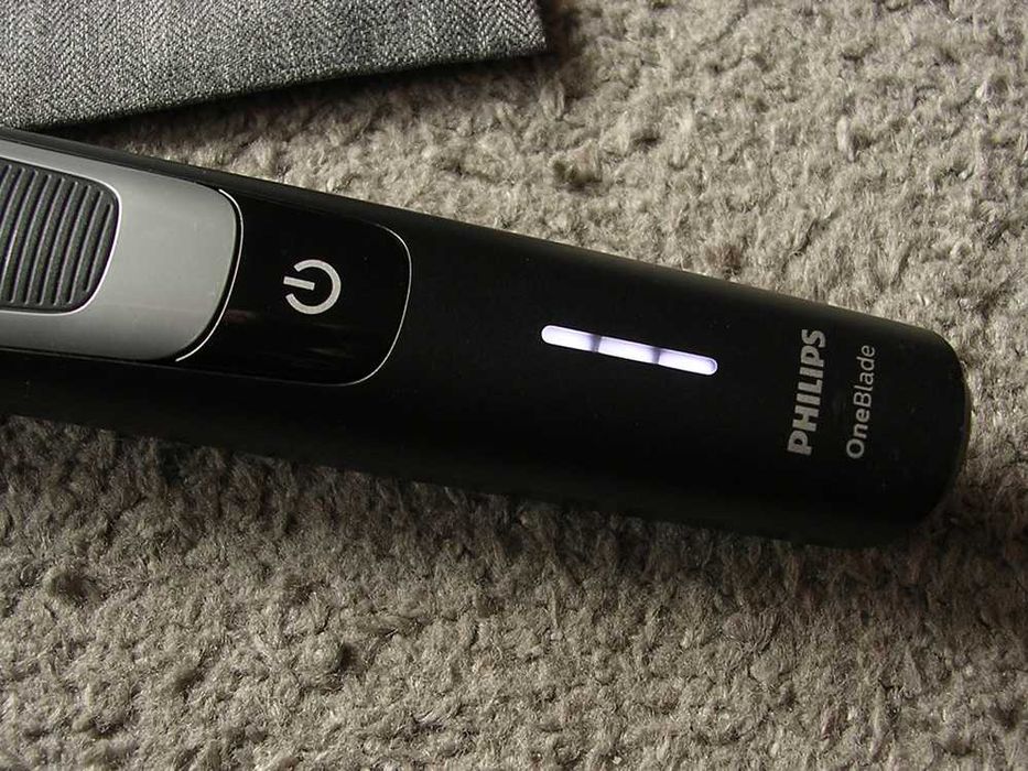 Golarka Philips OneBlade Pro QP6510 + ładowarka + etui