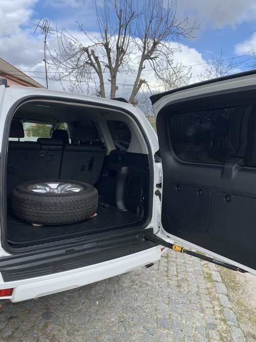 LAND cruiser  prado 150