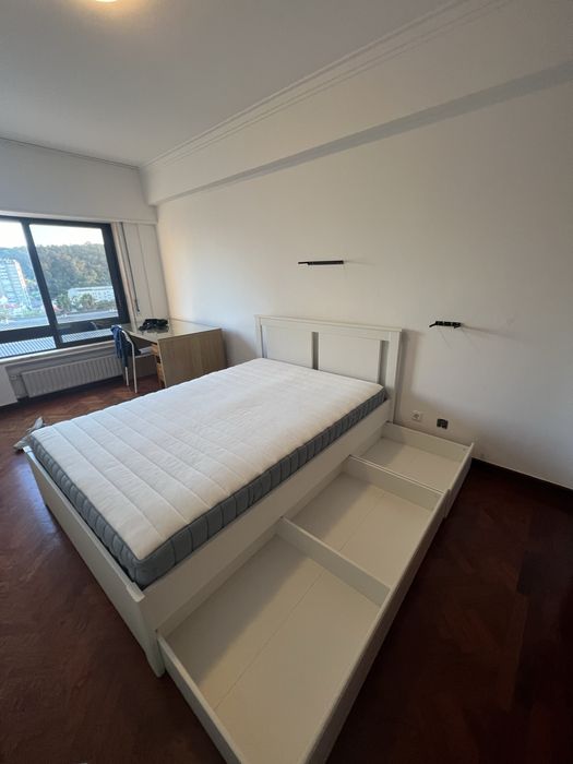 Cama c/gavetas, estrado, barra central e colchao