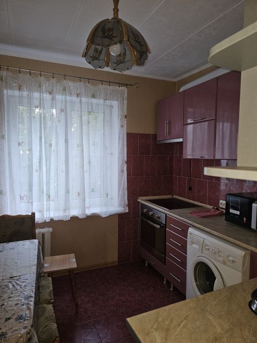Продам 1 к 2/9 1 Тавріческий Карбишева