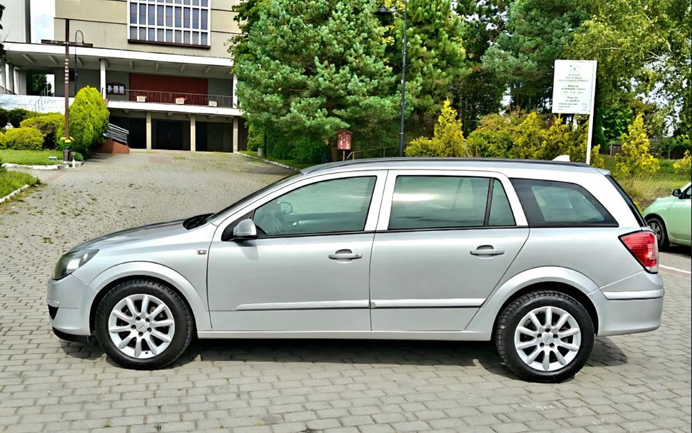 Opel Astra III 1.4i 16V 90KM * KLIMATYZACJA * Kombi * Aluski * Super Auto *