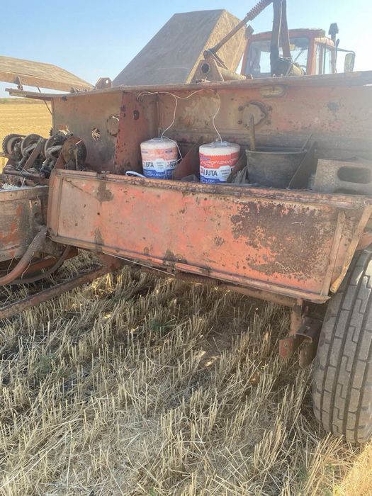 Прес -підборщік Киргизстан