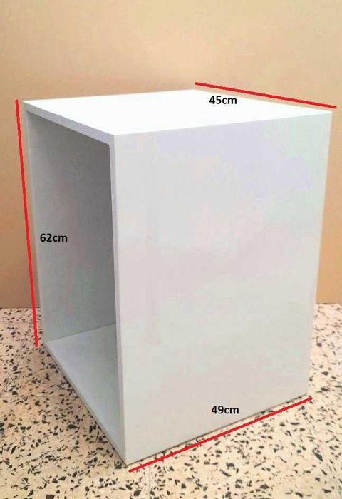 Estante / Mesa de Cabeceira / Nicho