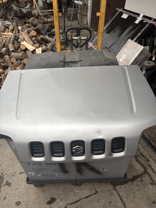 Maska pokrywa silnika Suzuki jimny 98-12r