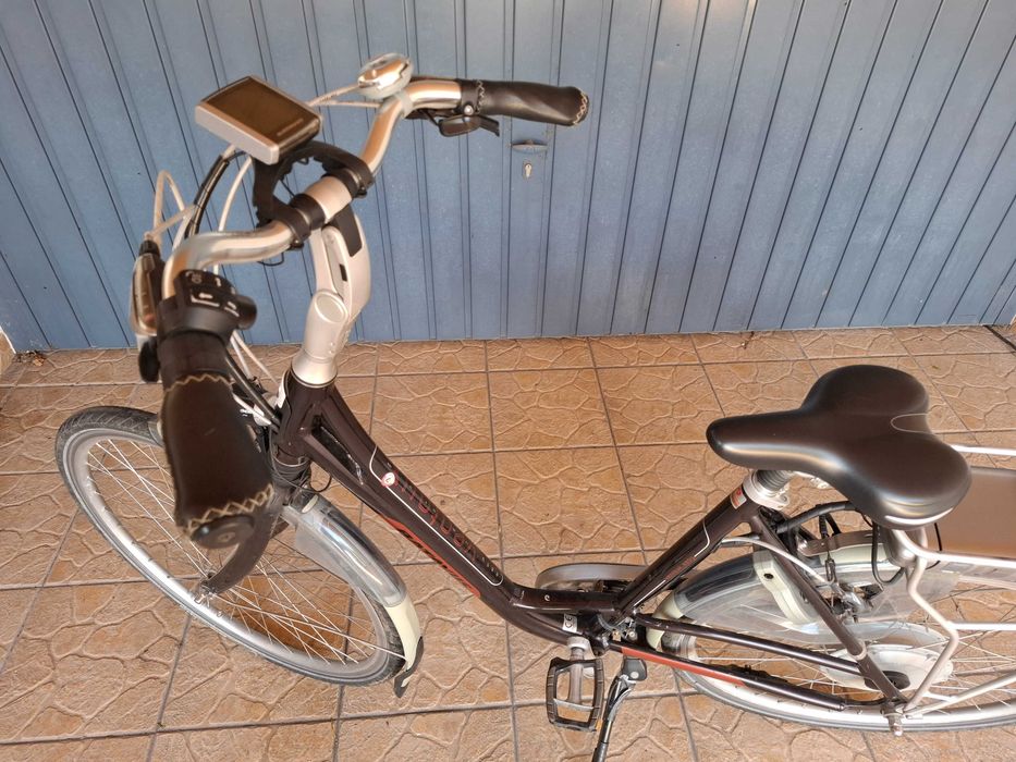 Bicicleta Eléctrica Batavus (bateria danificada)