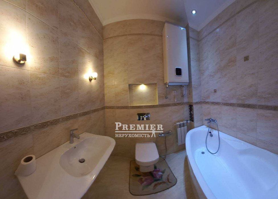 2-х кімнатна квартира в Престижному районі міста/червона цегла