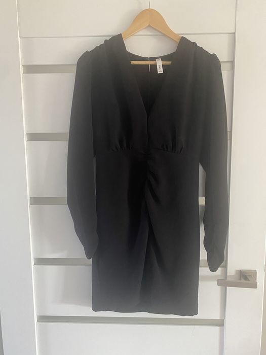 Sukienka czarna Mango