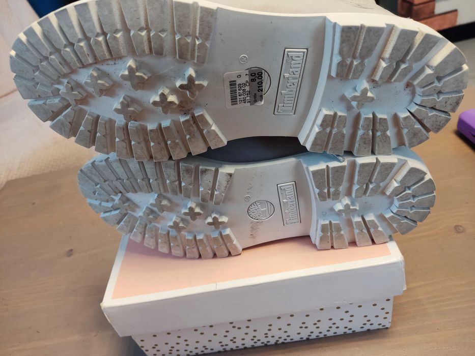 sprzedam buty w idealnym stanie