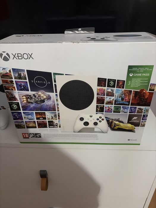 Xbox series s sprzedam
