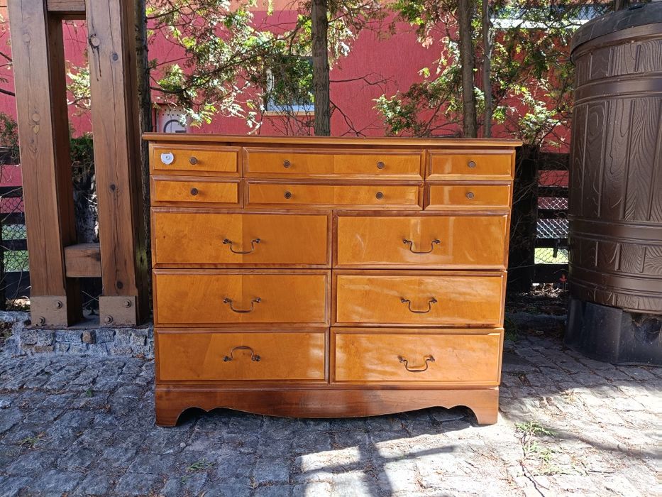 Kredens, komoda lakierowana połysk