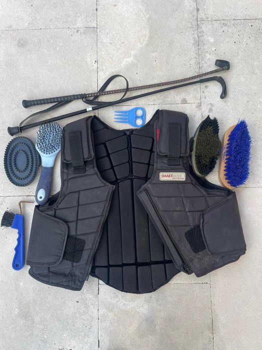 Conjunto de equitação / Kit de limpeza para cavalos