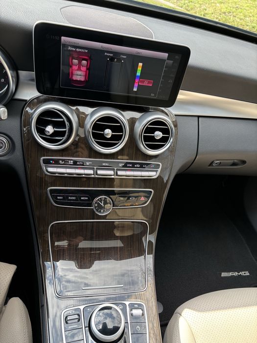 Mercedes-Benz C-Class 2018 VIN 55SWF8DB2KU287542 фото оголошення 19 з 23