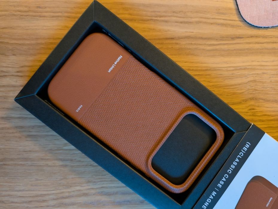 Native Union Classic Case tan do iPhone 17 Pro