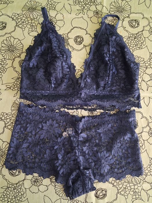 Zestaw bielizny majtki biustonosz